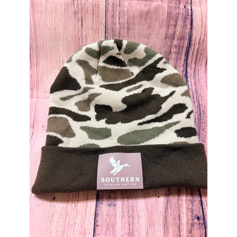 Southern String Hat Co Camouflage Beanie Duck Logo Cuffed Knit Hat Mens Green